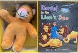 Daniel in the Lion's Den (Book & Toy Set)